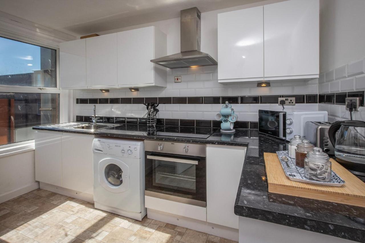 03 Springfield - Sleeps 4 Apartment Блекпул Екстериор снимка